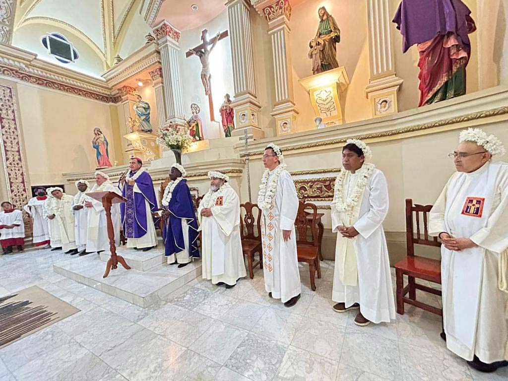 Immagine correlata a Nouveau curé pour Santiago Apôtre, Tlilapan