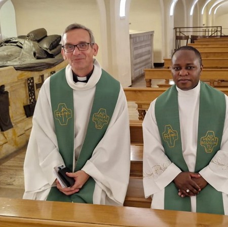 Au tombeau de St Pierre, lors de la session des Maitres des Novices